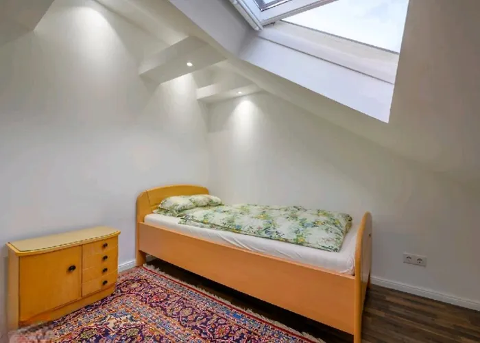 Haus Im Stadtgebiet Mit Perfekter Bahnverbindung Semesterbostad