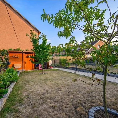 Haus Im Stadtgebiet Mit Perfekter Bahnverbindung